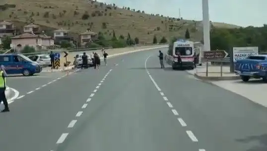 Elazığ'da Korkutan Trafik Kazası: İki Araç Çarpıştı, Çok Sayıda Yaralı Var