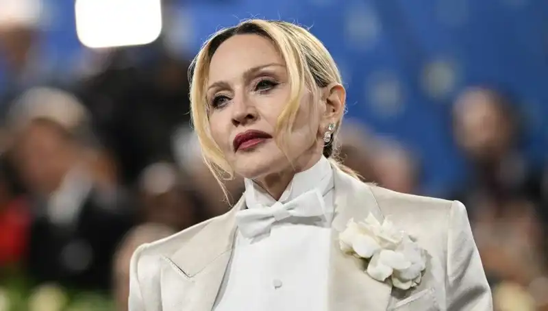 Madonna’nın Yeni Diyeti: Kanserle Savaşan Besinler Mi Kullanıyor?