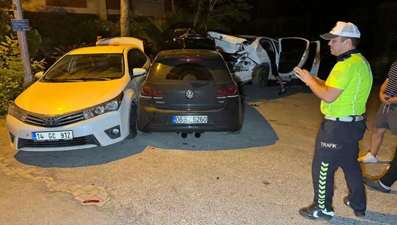 Alkollü Sürücünün Korkunç Kazası: 3 Araç Birden Ziyan Oldu!