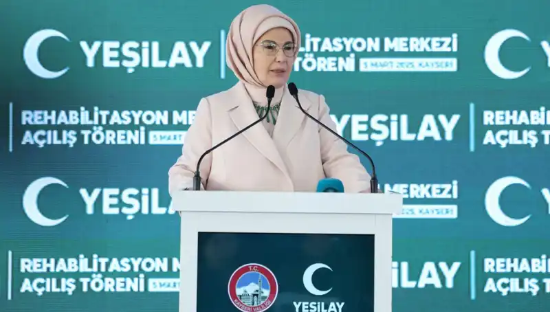 Emine Erdoğan’dan Bağımlılıkla Mücadele İçin Önemli Mesajlar ve Stratejiler