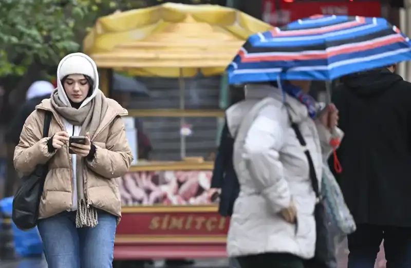 İstanbul'da Kışa Veda: Önce Yağmur, Sonra Yalancı Bahar Geliyor!