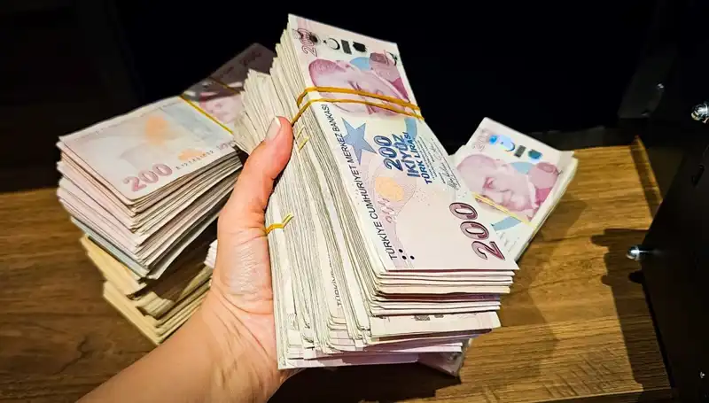 Türkiye'de Mevduat Tutarı 12 Trilyon Liraya Ulaştı: Ekonomik Etkileri Neler?