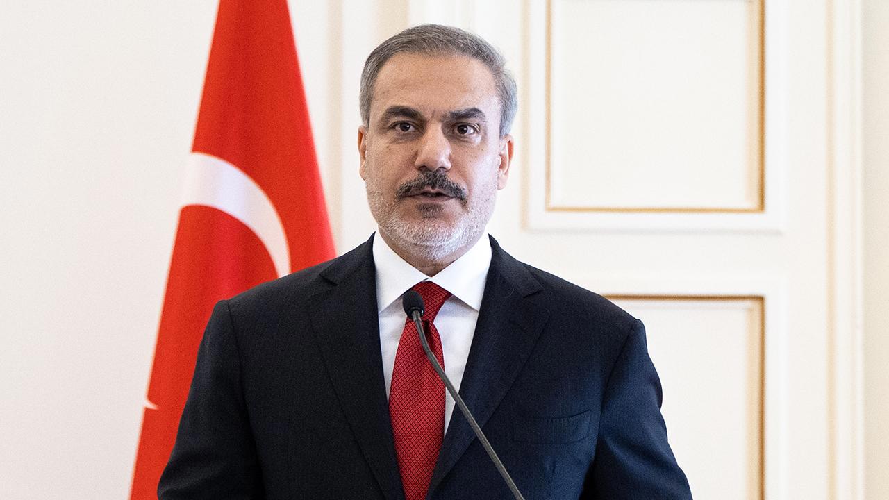 Bakan Fidan: YPG Terör Örgütü Olarak Suriye'de Faaliyetlerine Devam Ediyor