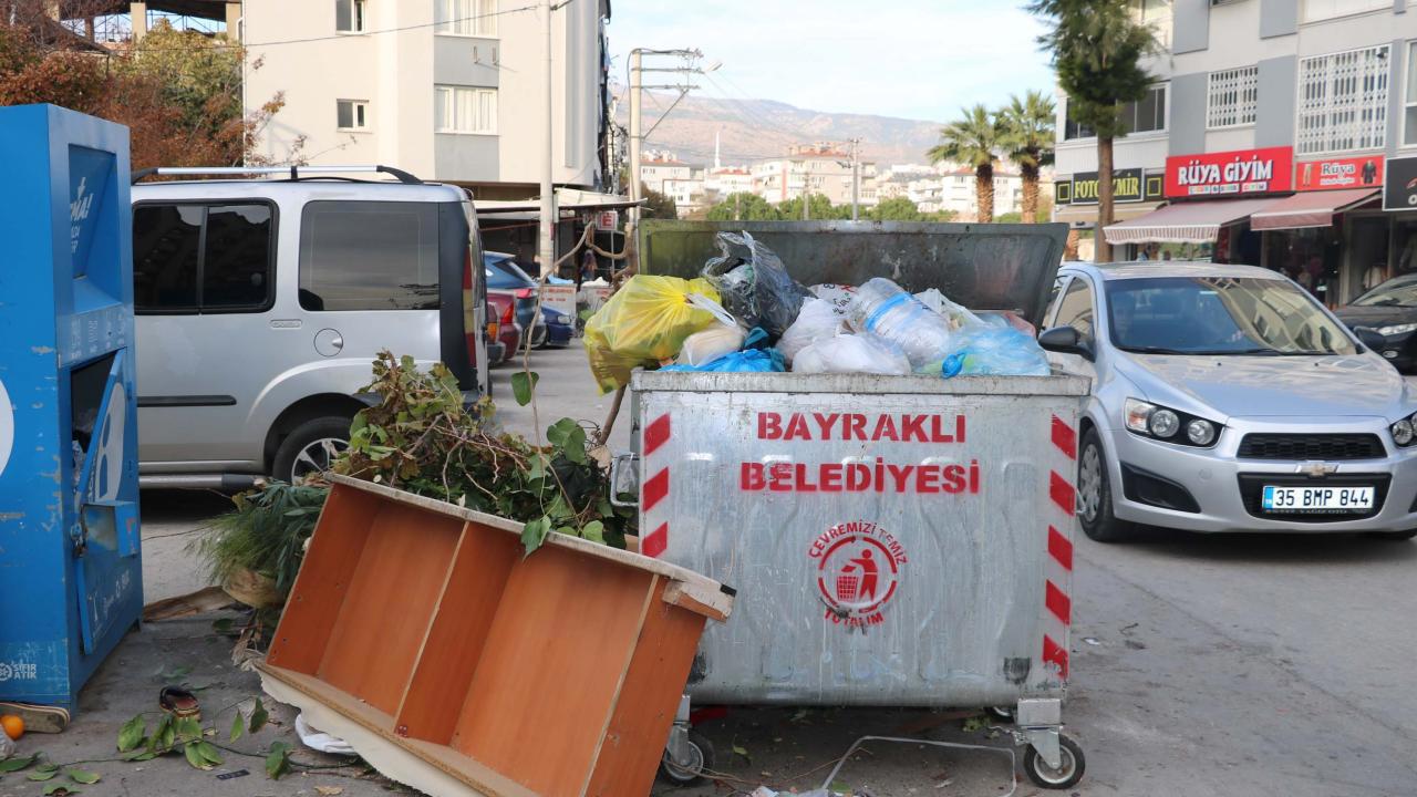 İzmir Bayraklı'da Çöp Sorunu Artıyor