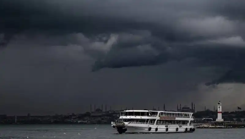 İstanbul ve Çevresinde Şiddetli Sağanak Yağış Uyarısı: Hazırlıklı Olun!