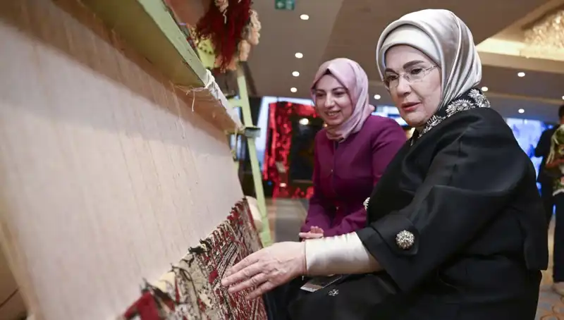 Emine Erdoğan'ın Özel Halısı Açık Artırmayla Satışta: Gelir Depremzedelere Gidiyor