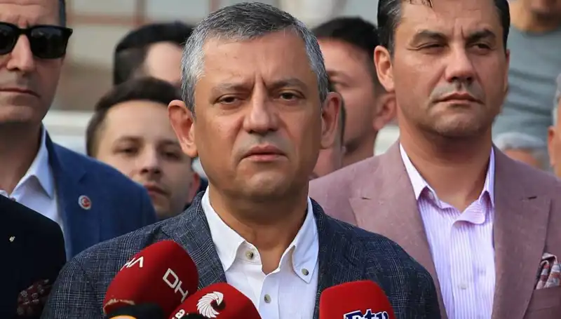Bu Bayram Neden Bayram Gibi Gelmiyor? Özgür Özel'in Çarpıcı Açıklaması