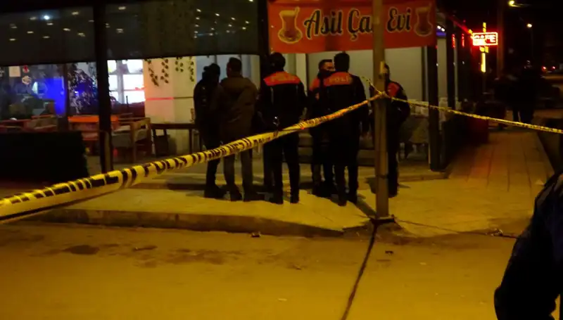 Kahvehanede Silahlı Saldırı: Bir Ölü, Dört Yaralı!