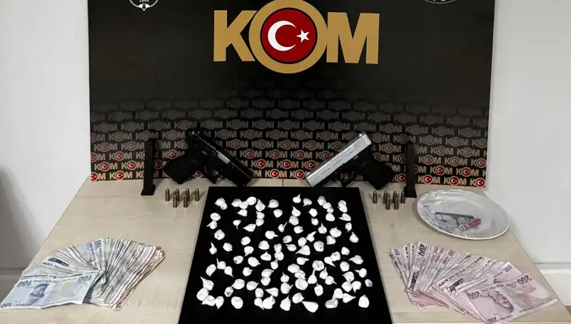 Çeşme'de Silahlı Saldırı: Gözaltına Alınan Üç Şüpheliyle Olayın Perde Arkası