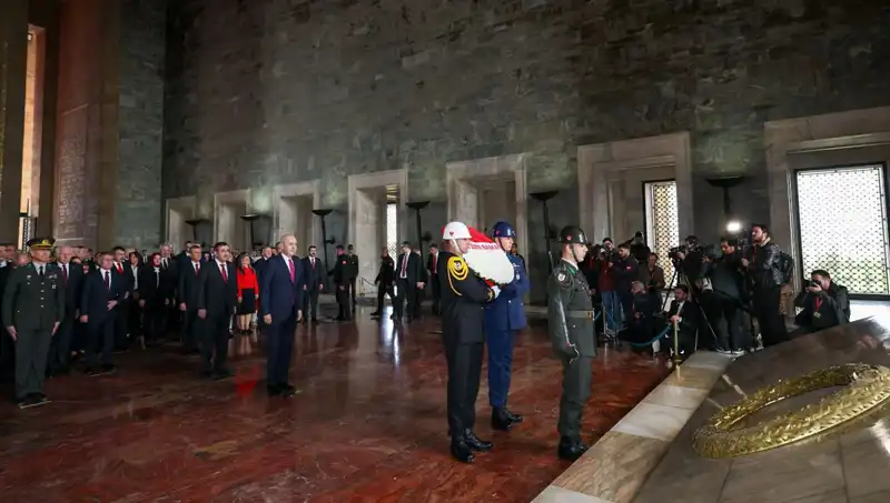 Devlet Erkanı Anıtkabir'de: Milli Birlik ve Beraberlik Mesajı Verildi