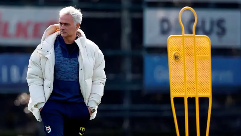 Mourinho'nun Strateji Gizemi: Takımını Şampiyon Yapacak Bir Numara Nedir?