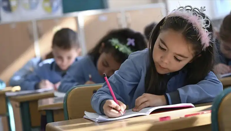 Okullar Ara Tatil Sonrası Ne Zaman Açılacak? 2024-2025 Takvimi!