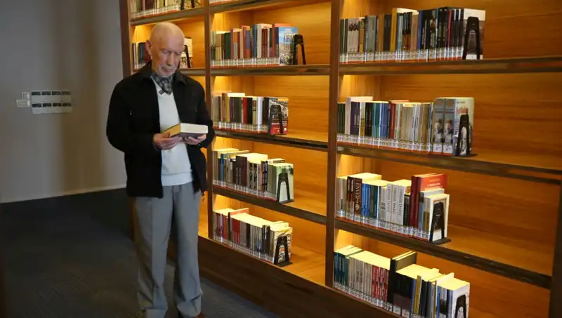 71 Yıldır Kitap Aşık: 8 Yaşında Başlayan Edebiyat Serüveni