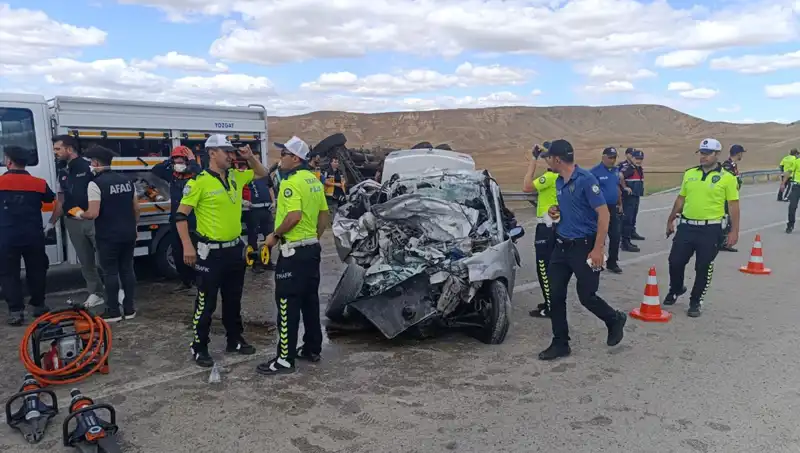 Yozgat'ta Korkunç Kaza: 3 Can Alıp 2 Kişiyi Yaraladı