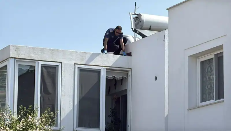 Bodrum'da Çatıdan Düşen Emekli Polis Adam, Hayatını Kaybetti