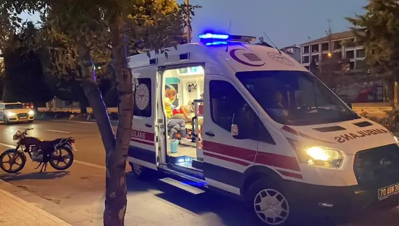 Motosiklet Sürücüsüne Çarpan Otomobil Kaçtı: 70 Metrelik Dehşet!