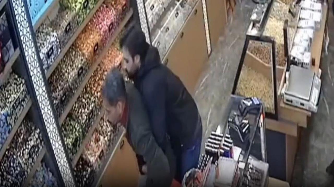 Adam Heimlich manevrası ile kurtarıldı