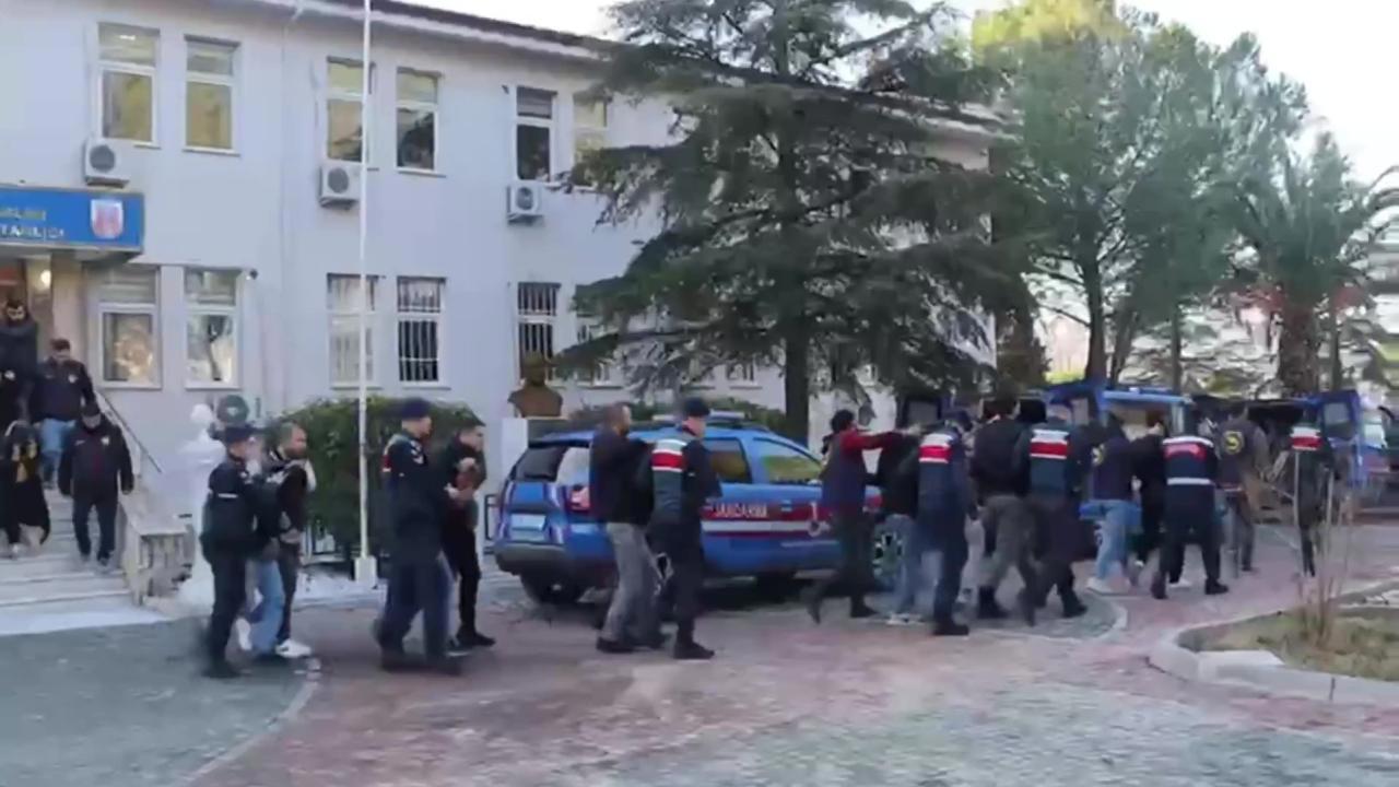 Organize suç örgütlerine hücre operasyonu: 24 tutuklama gerçekleşti.