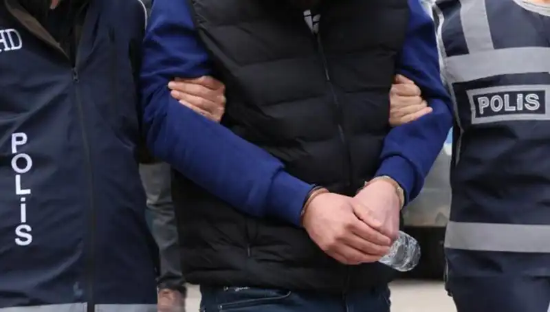 DAEŞ’e Yönelik 4 İlde Düzenlenen Operasyonlarda 4 Gözaltı Yapıldı