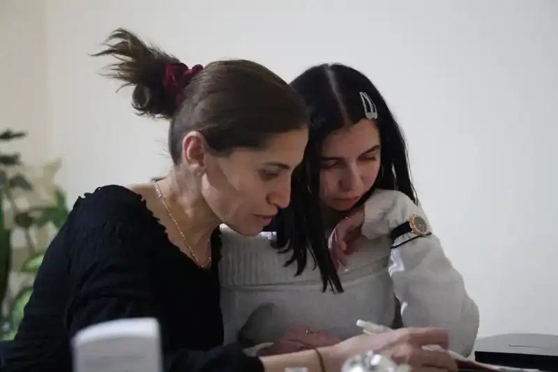 Çocuk Yaşta Evlilik ve Kanserle Mücadele: 16 Ameliyatla Hayata Tutunma Hikayesi