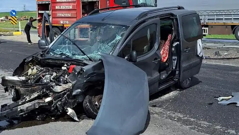 Ankara Yolunda Feci Kaza: Üç Yaralı, Olayın Ayrıntıları Şaşkınlık Yarattı