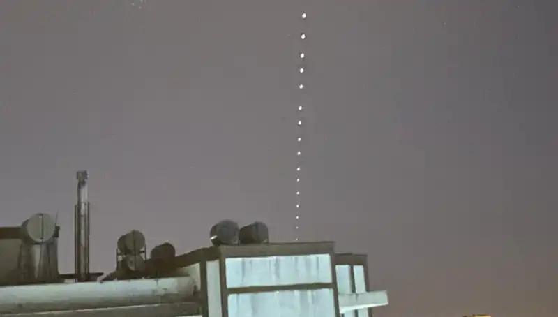 Adana'da Starlink Gökyüzünde Parlıyor: Nedir Bu Heyecan?