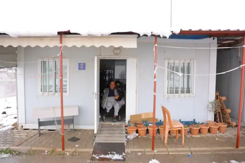 Depremin 6. Gününde Mucize: Kolunu ve Bacağını Kaybeden Genç Hayatta!