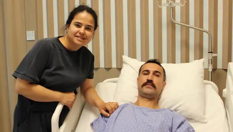 32 Yaşında Mide Kanaması Zannetti, Kalın Bağırsak Kanseriyle Yüzleşti