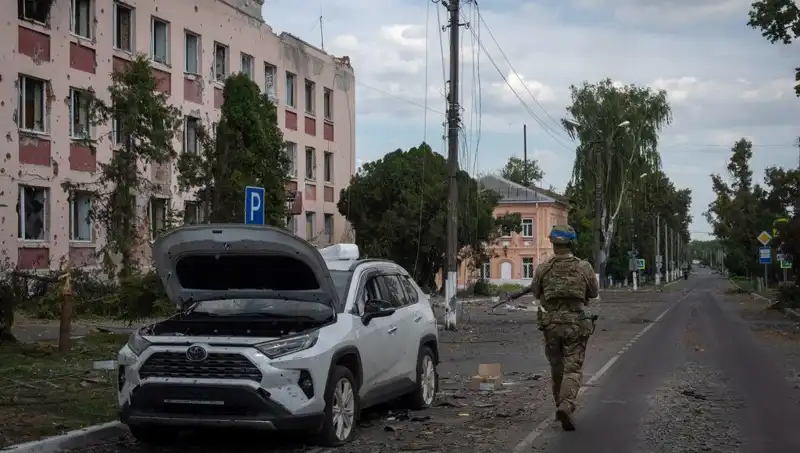Ukrayna'nın Çatışmalarındaki Son Dönemeç: Rus Güçleri Kursk'u Ele Geçiriyor
